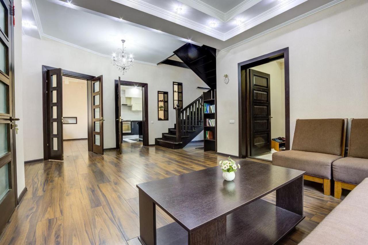 Opera Bed&Breakfast Бишкек Экстерьер фото